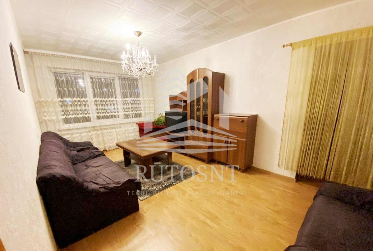 Parduodamas 3-jų kambarių butas Debreceno g.-0