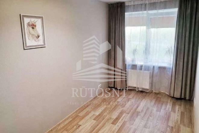 Parduodamas 3-jų kambarių butas Baltijos pr.-0