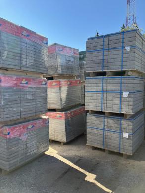 Betoninės  trinkelės, vejos ir kelio bortai-1