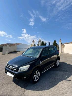 Toyota RAV4 SUV-1