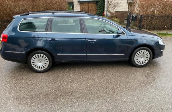 Volkswagen Passat (2008 m)-5