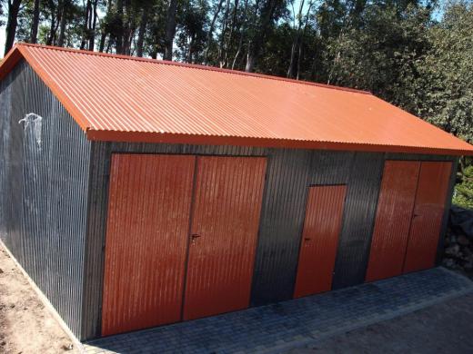 Angaras 9m x 6,50m, įvažiavimo aukštis 3m.-5