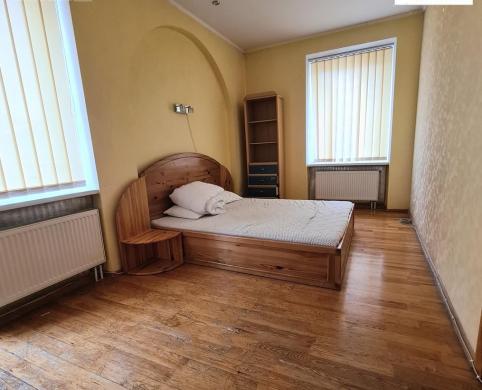 Išnuomojamas 2k.butas centre, Vilniaus g.-1