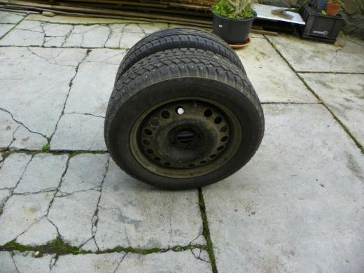 Padangos su ratlankiais R15-2