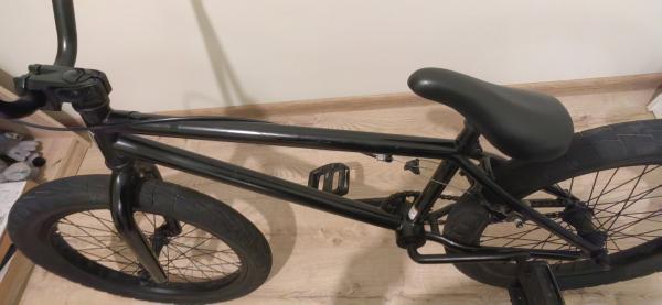 Parduodamas BMX Juodas Dviratis-2