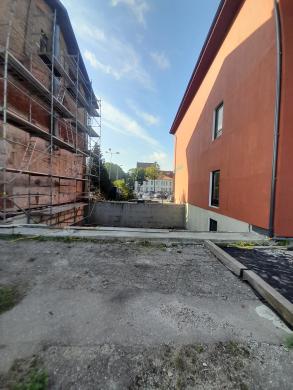 Parduodamas 3 arų sklypas su 100 kv.m. pamatais miesto centre Priestočio g.-2