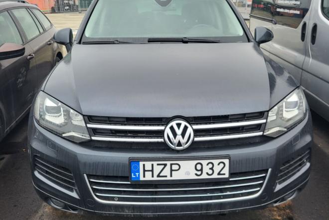 VOLKSWAGEN TOUAREG-0