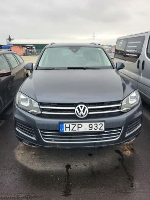 VOLKSWAGEN TOUAREG-0
