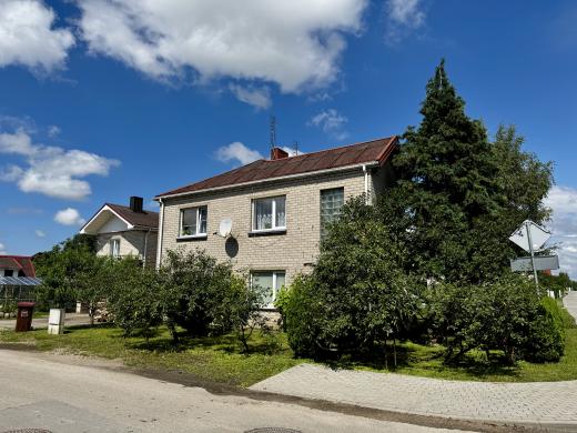 Parduodama namo dalis Gargždų miesto centre-6