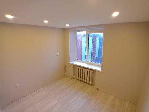 3 kamb. butas Radviliškio r. sav., Baisogala, Maironio g.-2