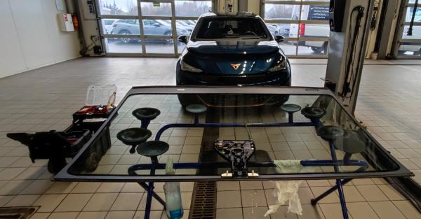 Automobilių Stiklų Keitimas Įdaužų Remontas-2