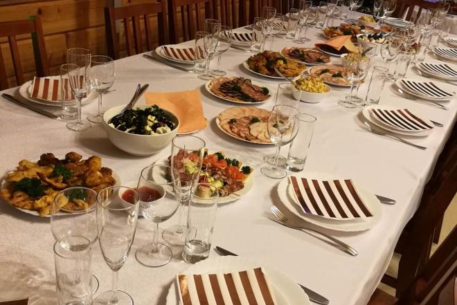 Maistas vestuvėms, gimtadieniui, krikštynom. Šventinis stalas-0