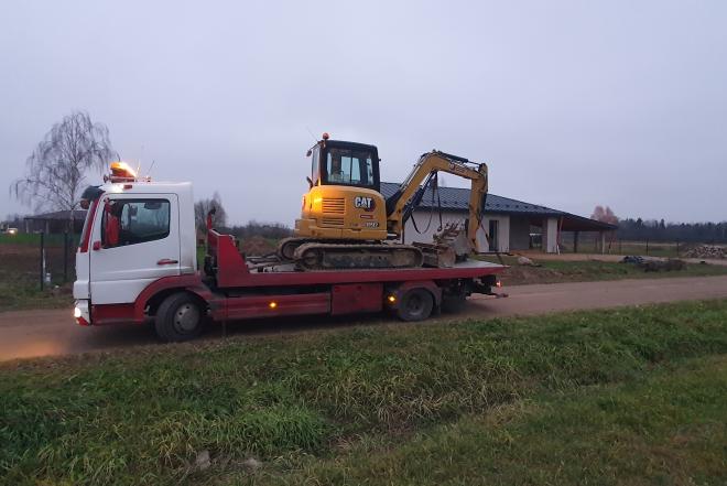#Tralas Vilniuje #Techninė pagalba #Pagalba kelyje #Traliukas #Evakuatorius #Pigus tralas tel.: 061313884 Pervežame automobilius,mikroautobusus,džipus, bobcatus ir visą kitą kas telpa į 7m.×2,5m. iki 4,5 t. Sąskaitos faktūros Proting-0