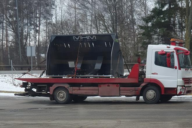 #Tralas Vilniuje  #Techninė pagalba  #Pagalba kelyje #Traliukas #Evakuatorius  861313884  Pervežame automobilius,mikroautobusus,džipus, bobcatus ir visą kitą kas telpa į 7m.×2,5m. iki 4,5 t. Sąskaitos faktūros Protingos kainos 861313884-0