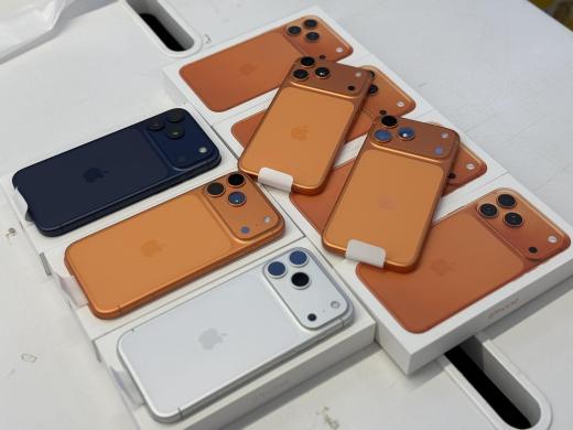 Apple iPhone 17 Pro Max, iPhone 17 Pro, iPhone 17 , iPhone Air , iPhone 16 Pro Max, iPhone 16 Pro, Samsung Galaxy S25 Ultra ,  Samsung Z Fold7-1
