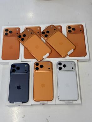 Apple iPhone 17 Pro Max, iPhone 17 Pro, iPhone 17 , iPhone Air , iPhone 16 Pro Max, iPhone 16 Pro, Samsung Galaxy S25 Ultra ,  Samsung Z Fold7-2