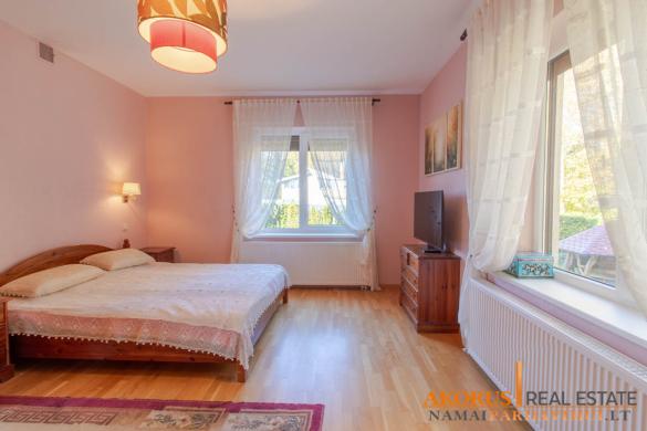Namas akligatvyje, prie miško-4