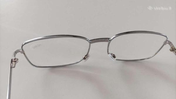 Akiniai, +2 arba +2,5-1