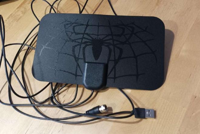 Antena su stiprintuvu per usb-0