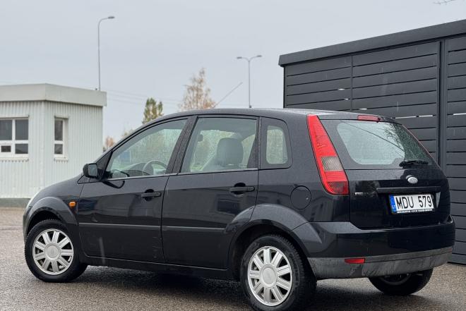 Parduodu Ford Fiesta-0