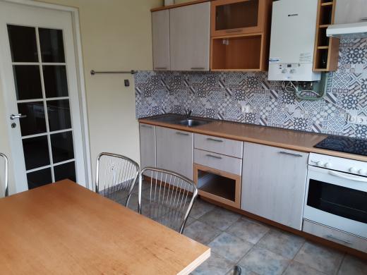 IŠNUOMOJAMAS 4 KAMBARIŲ IŠNUO9MOJAMAS BUTAS NAUJAME NAME (4-5 žmonėms) VILNIUJE ŽIRMŪNUOSE TUSKULĖNŲ G.-4