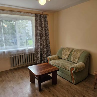 Isnuomojamas butas 2k netoli centro Siauliuose-1