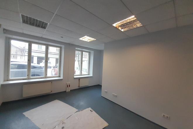 Išnuomojamos 85 kv.m. Patalpos miesto centre Vytauto g.-0