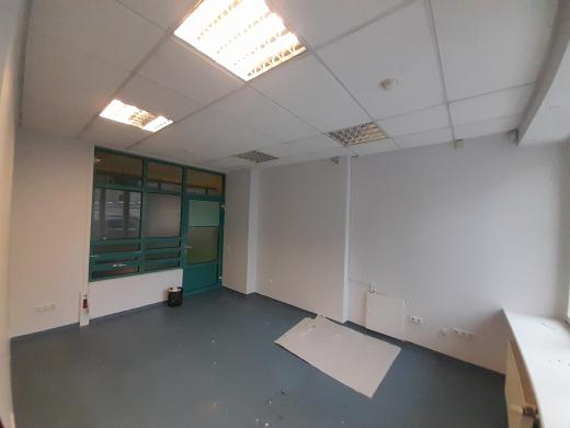 Išnuomojamos 85 kv.m. Patalpos miesto centre Vytauto g.-4