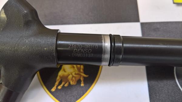 Kuro purkštukai Toyota-Avensis. 23670-0R100-1