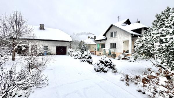 Lapės, 10 a, 178 m² namas + 270 m² ūkinis-0