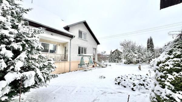 Lapės, 10 a, 178 m² namas + 270 m² ūkinis-1