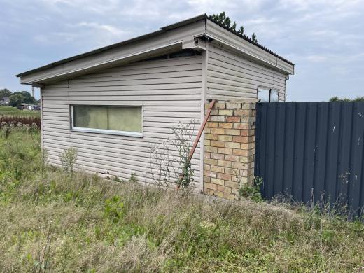 Žemės sklypas 4,96 ha su statiniais, adresu Kelmės raj. sav., Tytuvėnų sen., Paulišių k. 1.-2