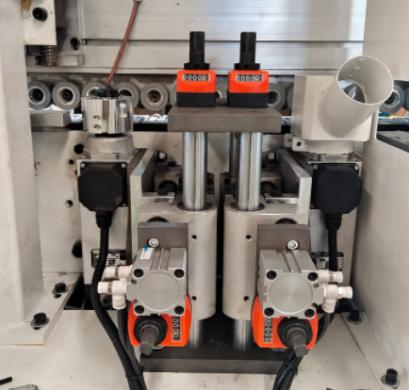 20-09-509 Kraštų užklijavimo staklės WOODLAND MACHINERY (su lankstų gręžimo funkcija)  (naujos)-2