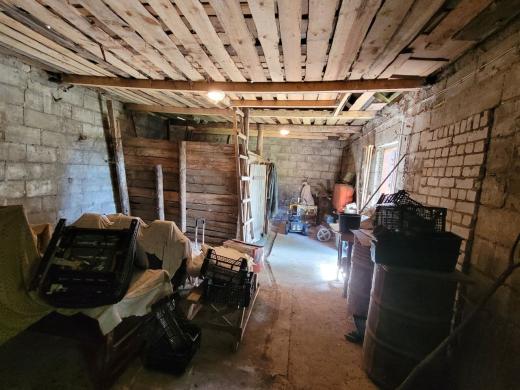 PARDUODAMA SODYBA SU DIDELIU SKLYPU IR ŪKINIAIS PASTATAIS KYBARTUOSE!-2