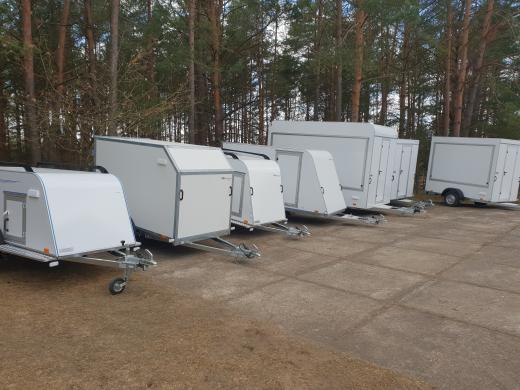 Kietašonės priekabos lengviesiems automobiliams-4