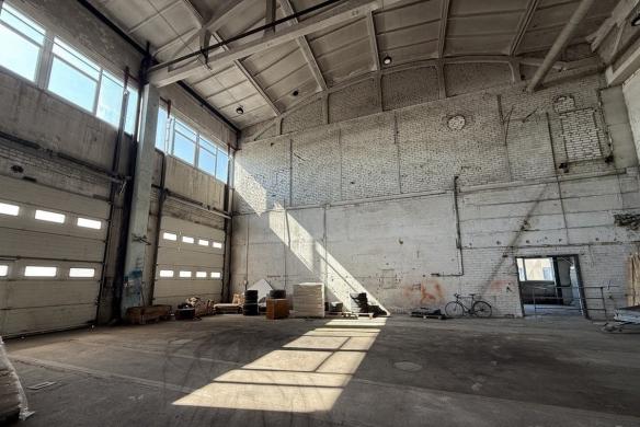 Klaipėdoje Šilutės pl. Išnuomojamos 635 kv.m. ploto patalpos Sandėliavimui - Gamybai-2