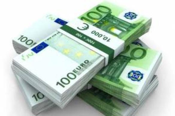 RIMTOS PASKOLOS SU UŽSTATU NEKILNOJAMU TURTU, AUTOMOBILIU-0