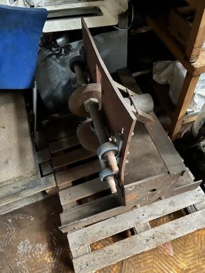 Parduodama bankrutuojančios įmonės metalo apdirbimo įranga-7