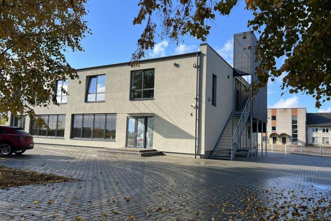 Gargžduose Gamyklos g. Nuomojamos 52 kv.m, patalpos-0