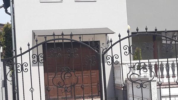 STOGELIŲ gamyba virš DURŲ, BALKONŲ, GARAŽŲ, TERASŲ-0