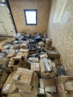 Įvairūs įrankiai, konstrukcijos, medžiagos ir detalės-1