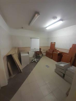 Išnuomojamos 100 ir 133 kv.m., prekybinės / administracinės / dirbtuvėms / paslaugų patalpos Naujoji Uosto g.-3