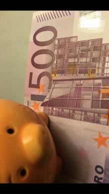 PASKOLOS GERIAUSIOMIS SĄLYGOMIS UŽ UŽSTATĄ BE OFIC.PAJAMŲ-0