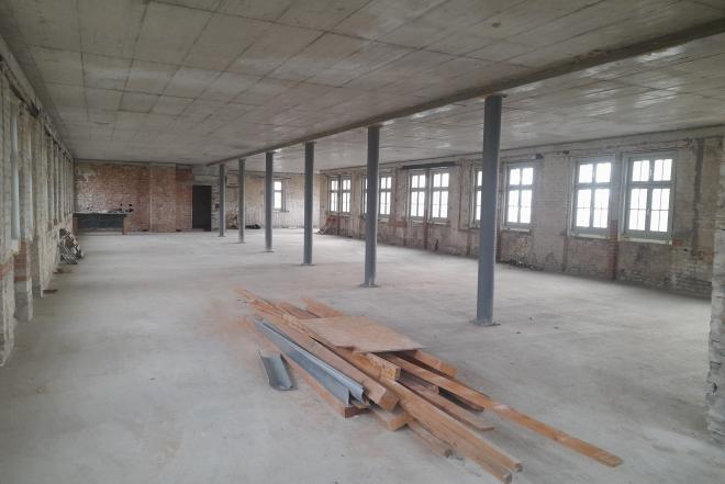 Parduodamas Pastatas Klaipėdos miesto centre Naujojo Uosto g. Plotas 844 kv.m.-0