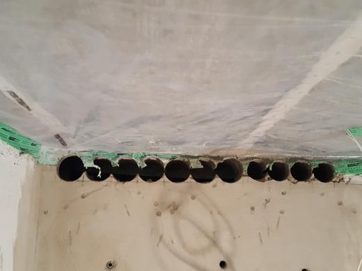 Gręžiame skyles vėdinimui,kanalizacijai,įvadams.-1