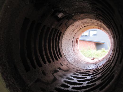 Gręžiame skyles vėdinimui,kanalizacijai,įvadams.-4