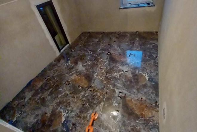 Vidaus remonto darbai - plytelių klijavimas-0