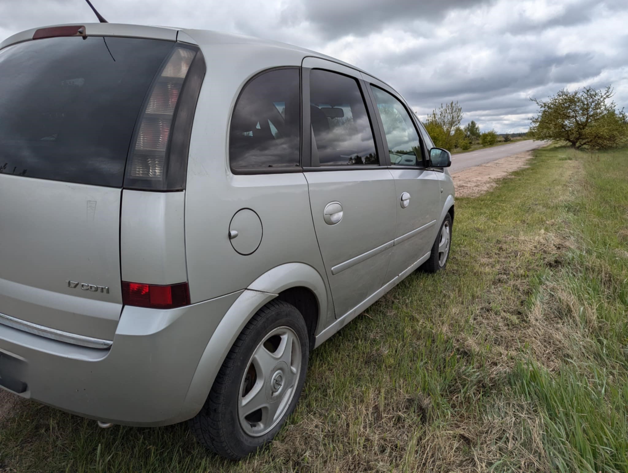 PARUODU OPEL MERIVA-0