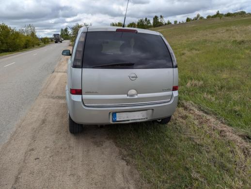 PARUODU OPEL MERIVA-1