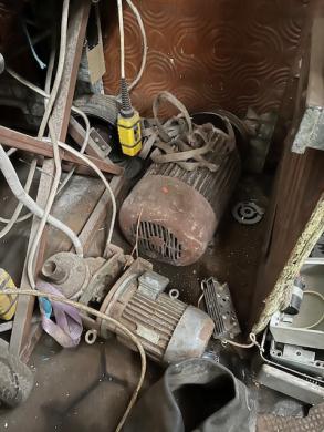 Parduodama bankrutuojančios įmonės metalo apdirbimo įranga-5